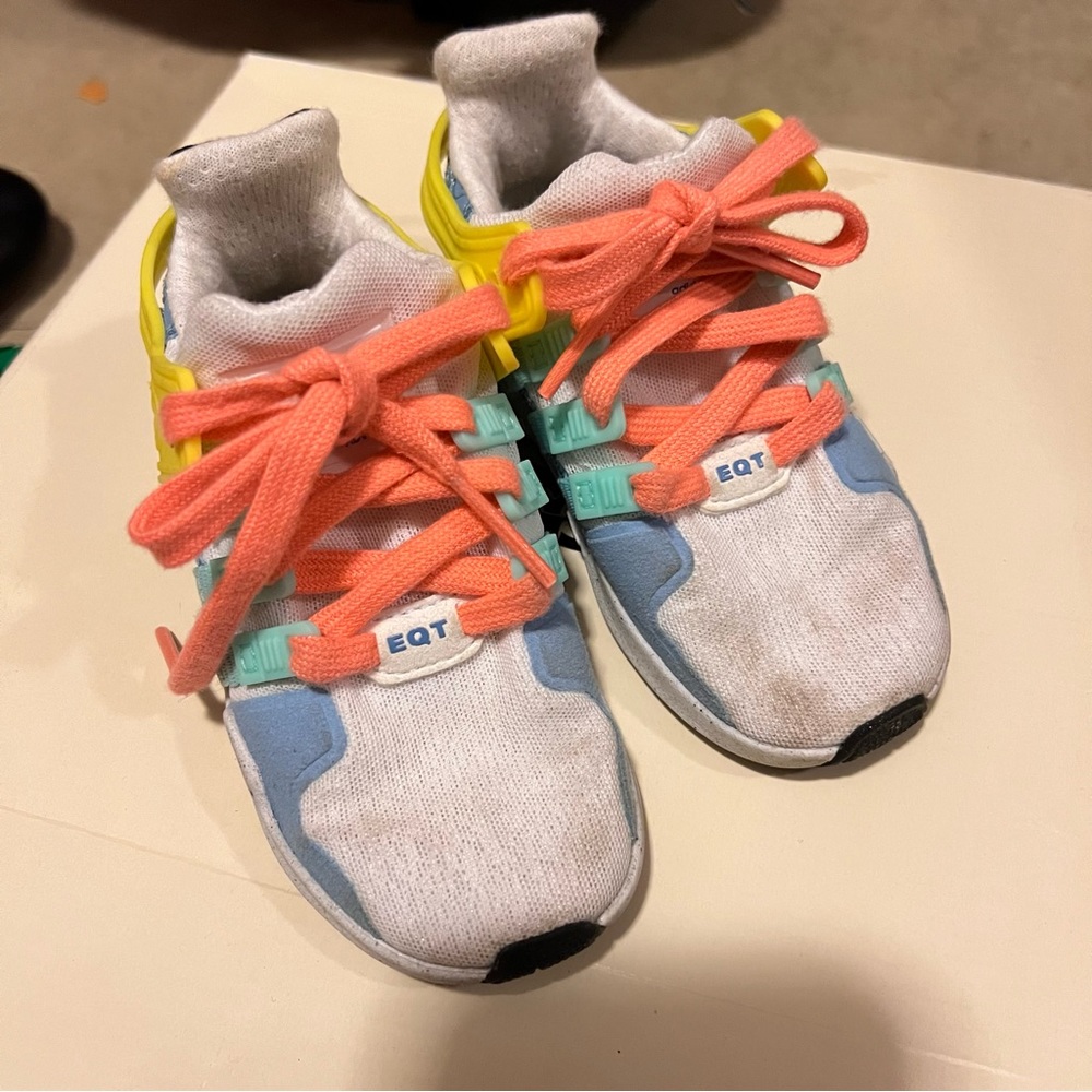 Adidas baby shoes size us7K